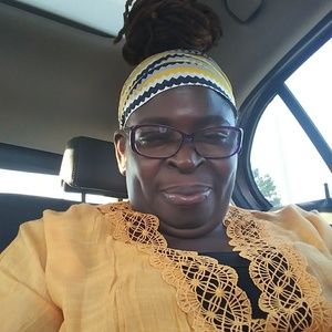 Meet your Posher, Cecille